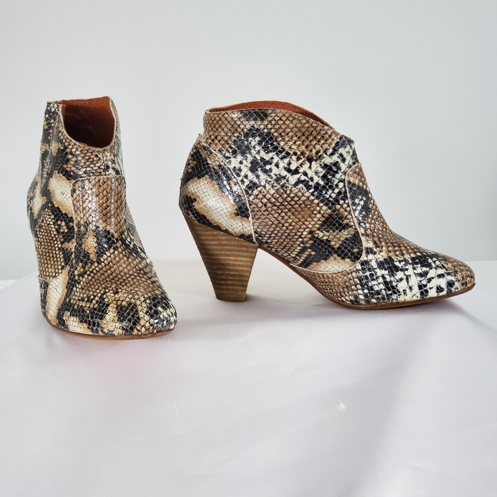 Anthropologie SixtySeven Booties NWOT